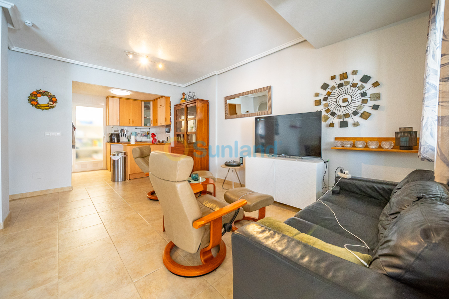 Resale - Casa de Pueblo - Torrevieja - Aguas Nuevas