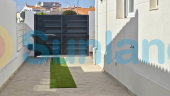 Resale - Villa - Torrevieja - La Siesta