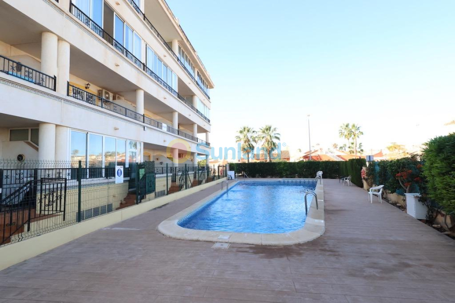 Resale - Apartment - Orihuela Costa - Punta Prima