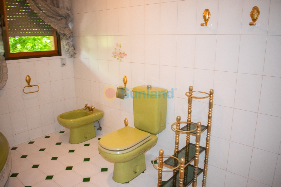 Segunda mano - Chalet - Llano de brujas