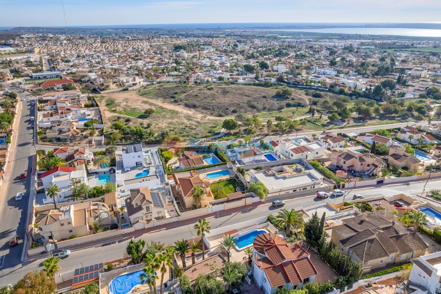 Resale - Villa - Ciudad Quesada - Rojales