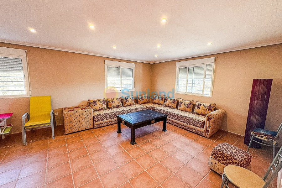 Resale - Villa - La Romana - 