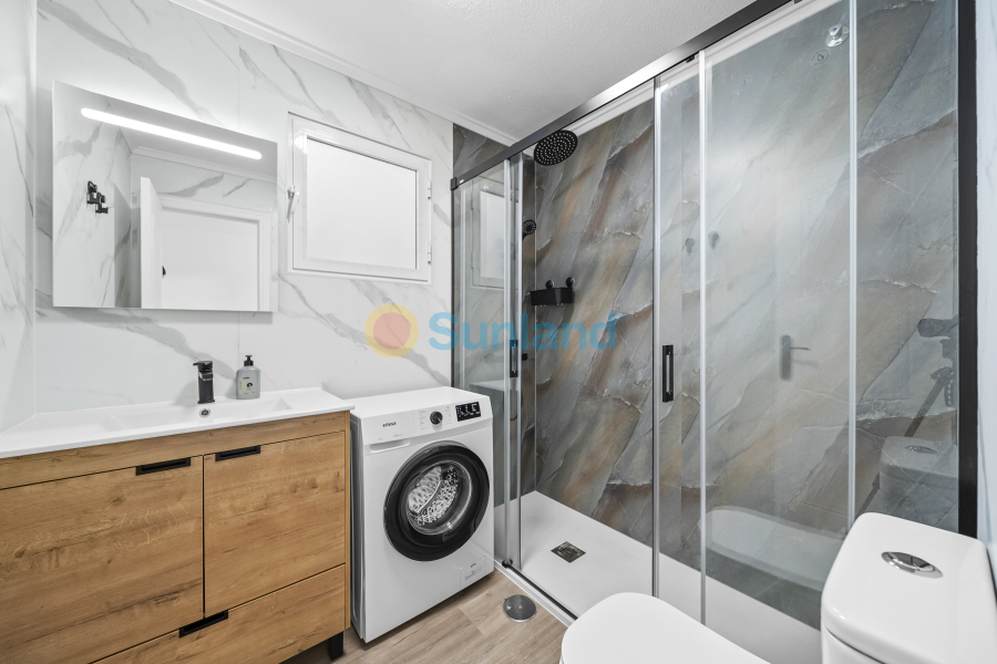 Resale - Apartamento - Torrevieja - Centro