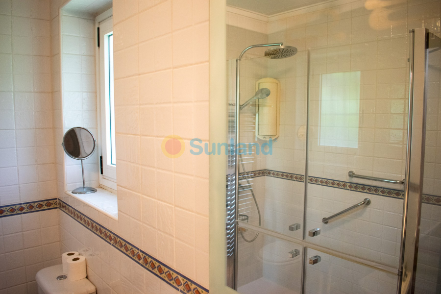 Använda fastigheter - Villa - Orihuela Costa - MUY CERCA DE LA PLAYA