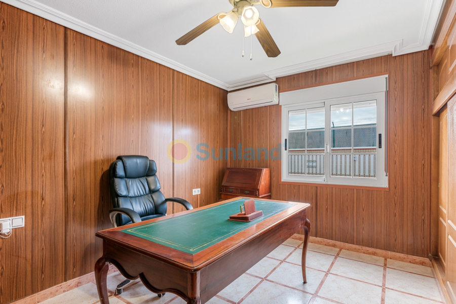 Använda fastigheter - Villa - Torrevieja