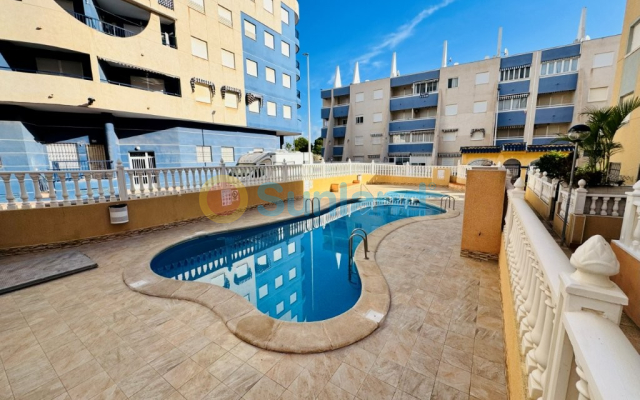 Apartment - Resale - La Mata - 