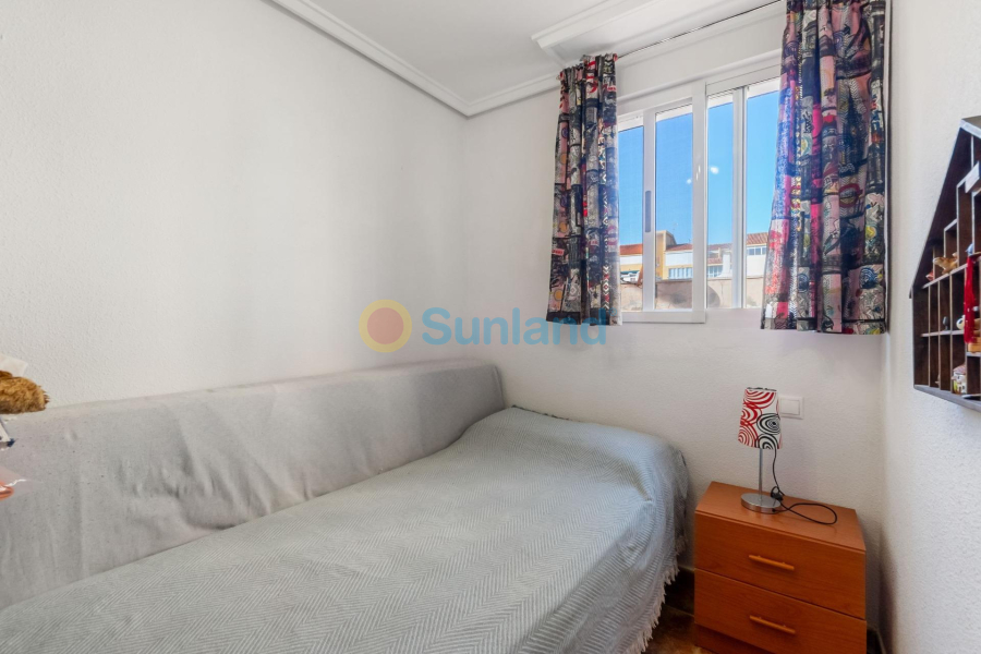 Resale - Apartment - Torrevieja - La Mata