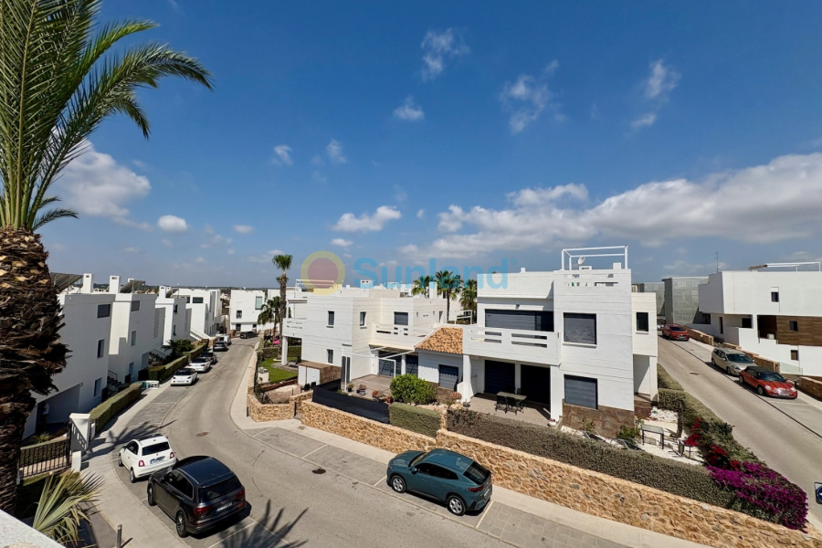 Resale - Apartment - Dehesa de Campoamor - Las Ramblas