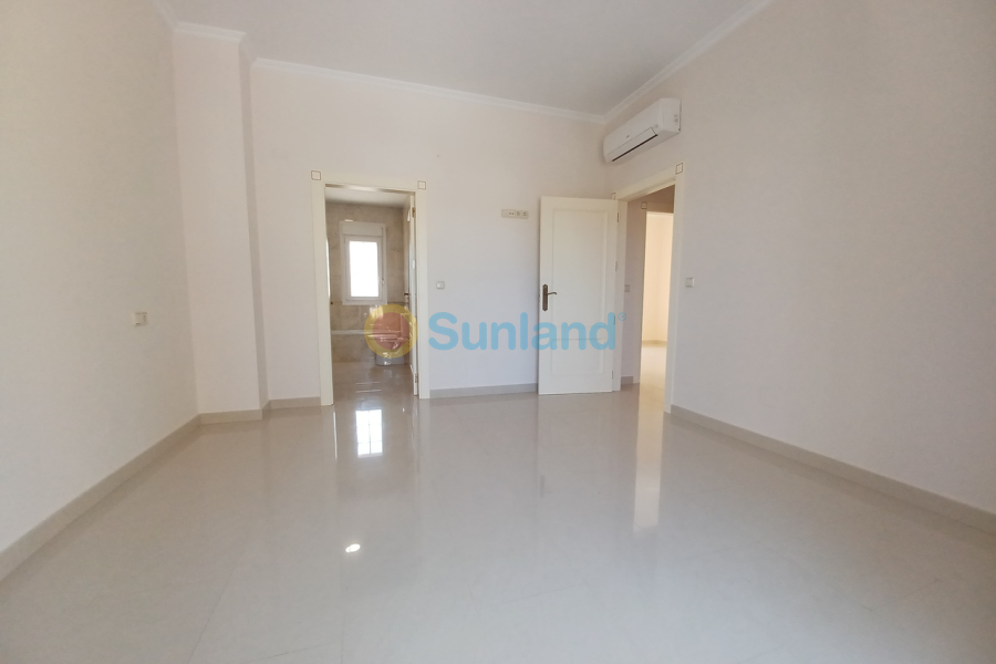 Вторичка - V - Cabo Roig