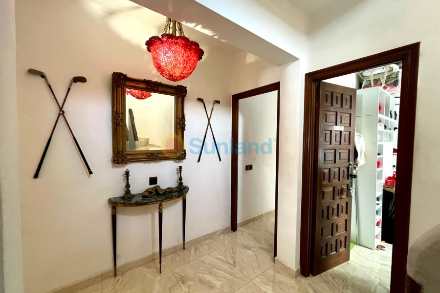 Resale - V - Villamartin