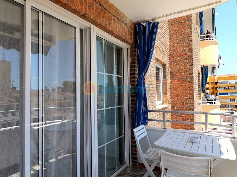 Resale - Apartment - Punta Prima - 