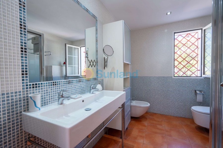 Resale - Villa - Aguilas - 