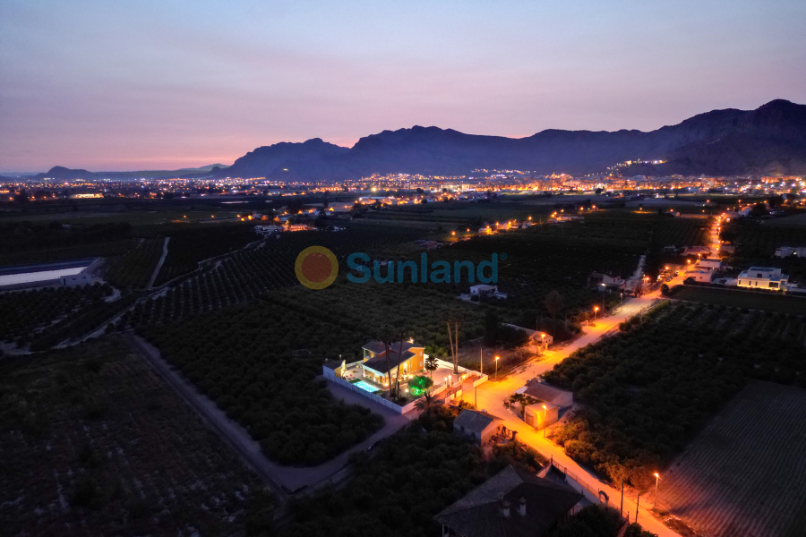 Använda fastigheter - Villa - Orihuela