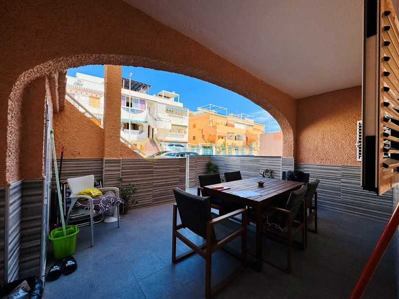 Resale - Townhouse - La Mata - 
