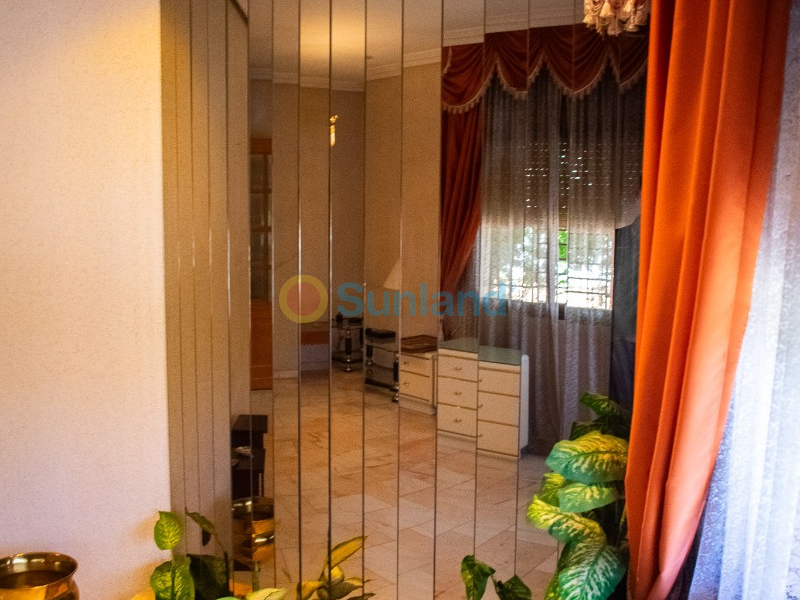 Segunda mano - Chalet - Llano de brujas