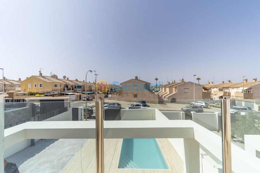 Resale - Villa - Torrevieja - Aguas Nuevas