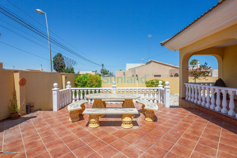 Använda fastigheter - Villa - Torrevieja - Los Balcones