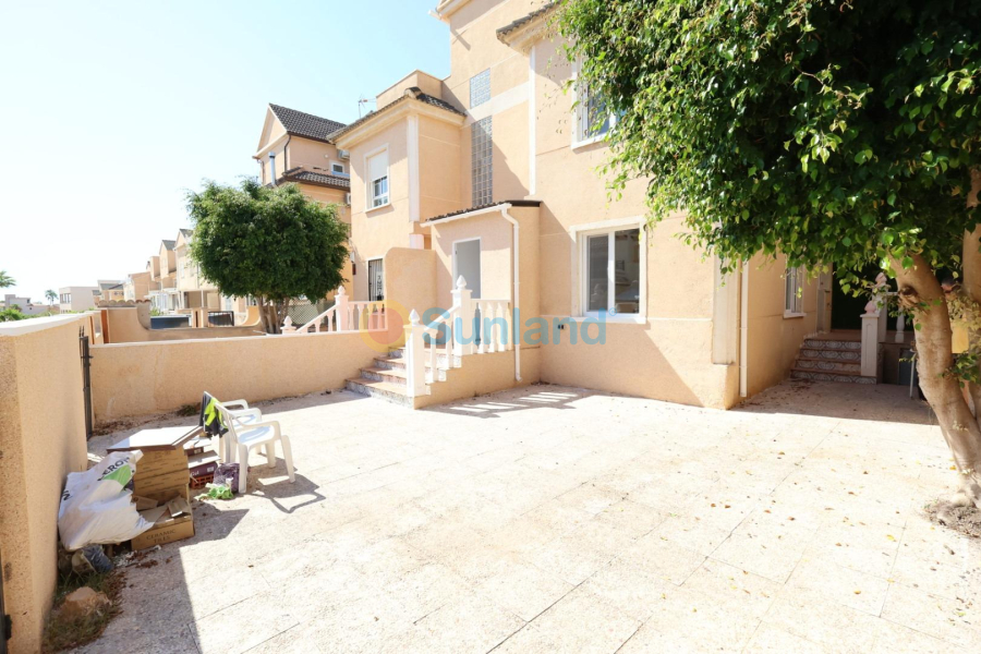 Resale - Terraced house - Orihuela Costa - La Zenia