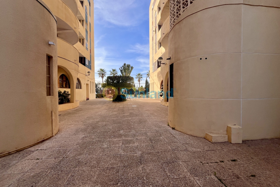 Resale - A - Torrevieja