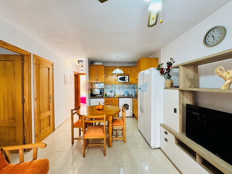 Resale - Townhouse - La Mata - 