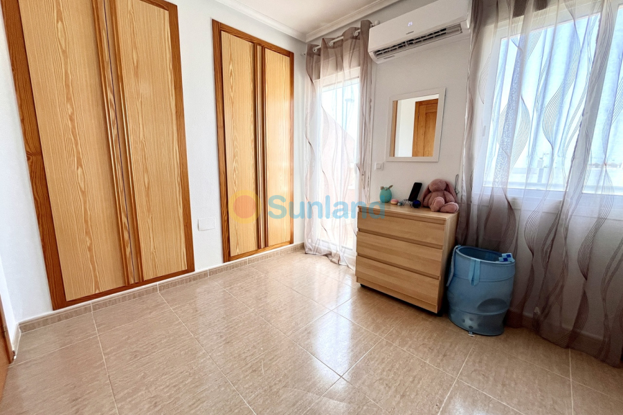 Resale - T - Avileses