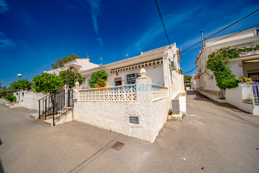 Resale - Villa - Guardamar del Segura - Pinomar