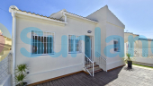 Resale - Villa - Torrevieja - La Siesta