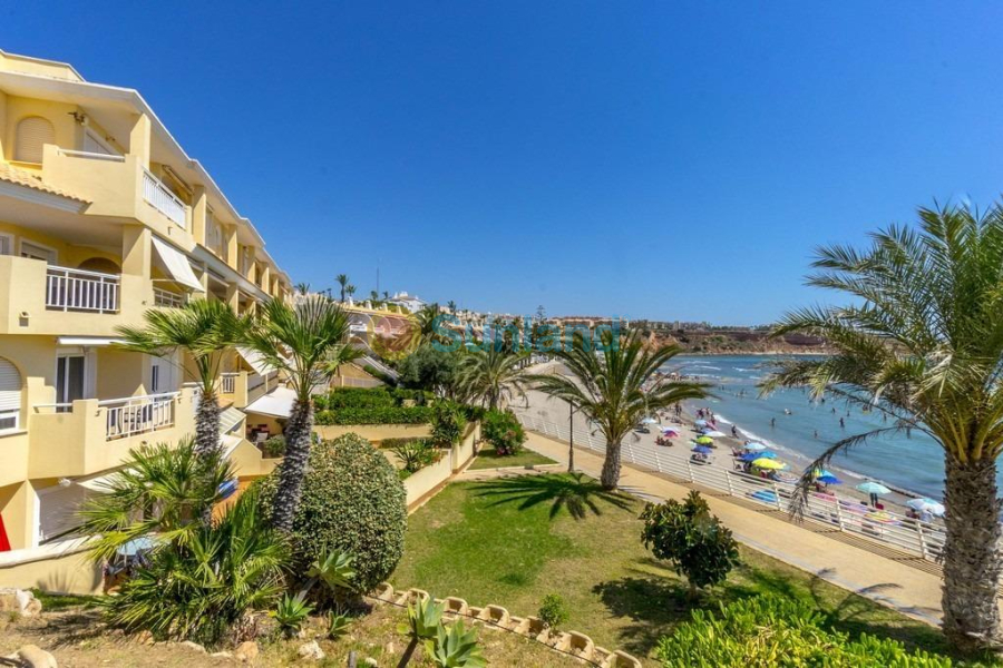 Resale - Villa - Orihuela Costa - Campoamor