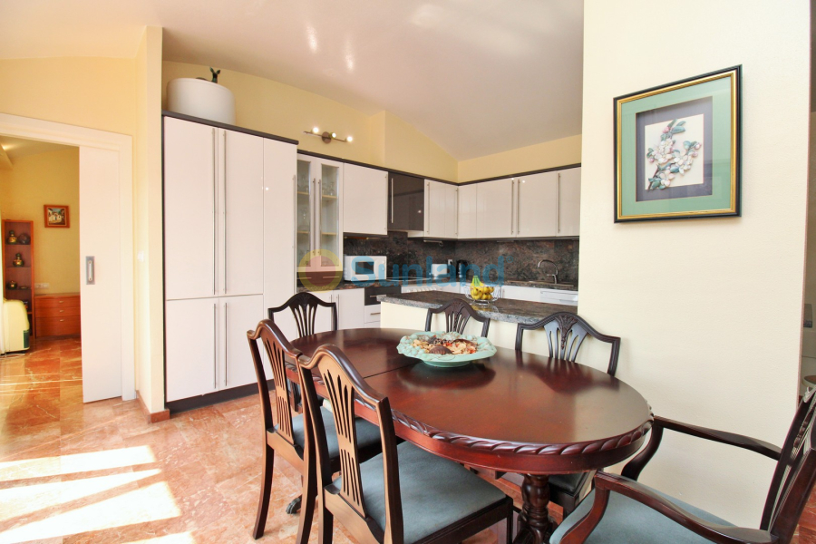 Resale - Apartment - Las Ramblas