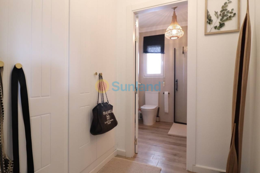 Resale - Villa - Rojales