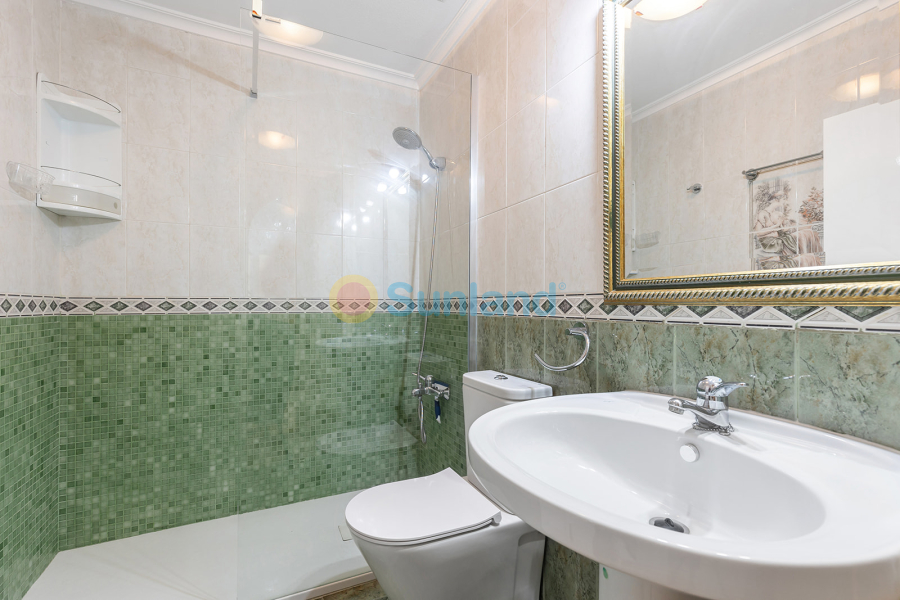 Resale - Apartamento - Torrevieja - La Mata