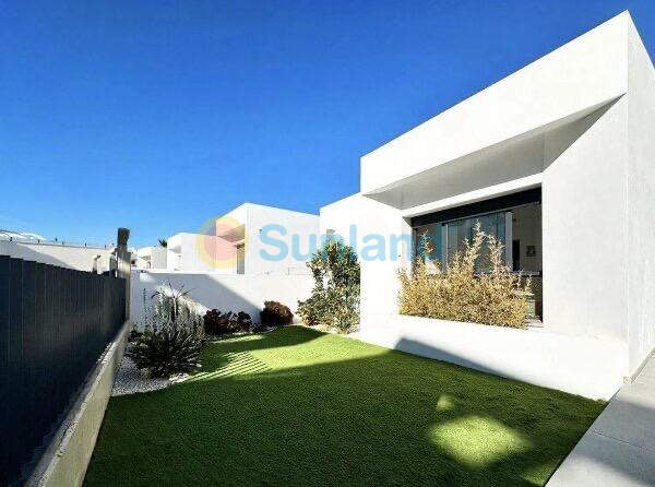 Resale - Villa - Ciudad Quesada - Altos del golf i