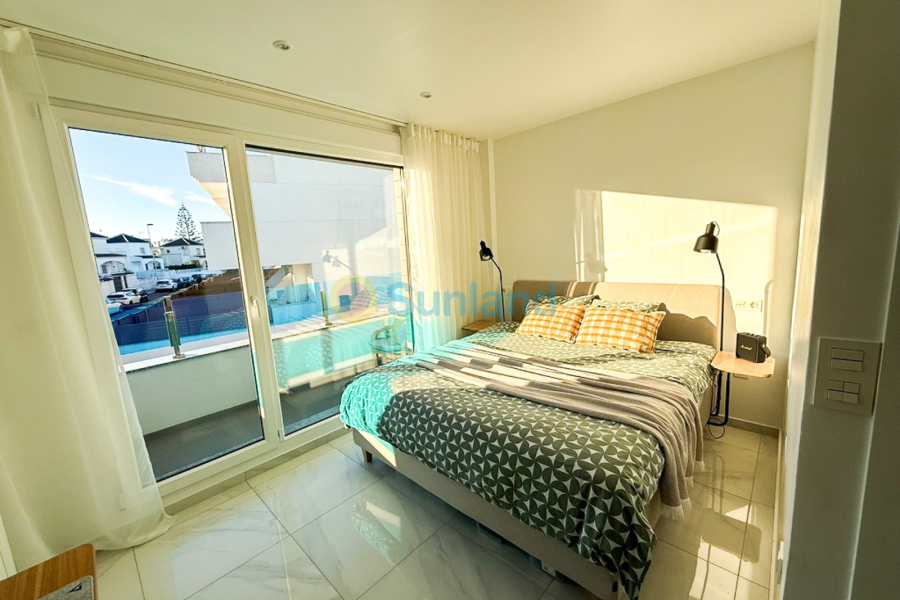 Använda fastigheter - Villa - Torrevieja - Los Balcones