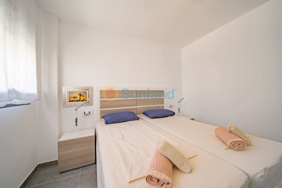 Resale - Apartamento - Orihuela Costa - Villamartin