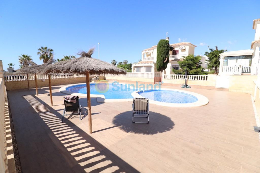 Resale - Villa - Orihuela Costa - Lomas De Cabo Roig