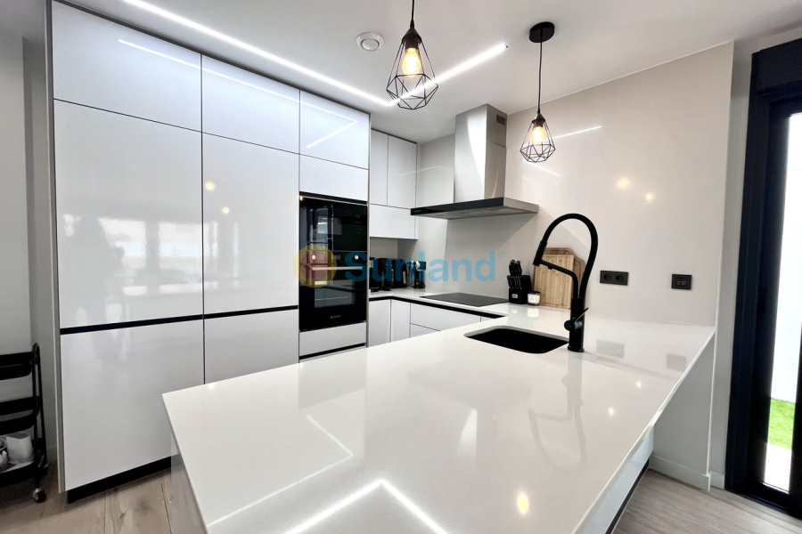 Resale - V - Playa Flamenca