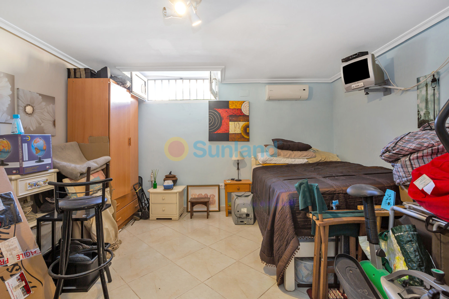 Resale - Villa - Torrevieja - Los Balcones