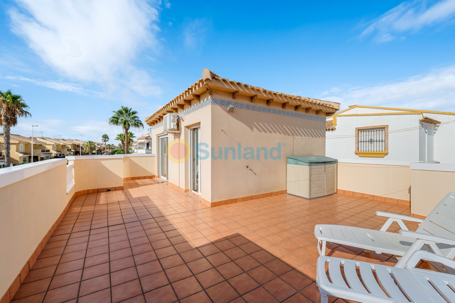 Resale - Villa - Orihuela Costa - Los Dolses