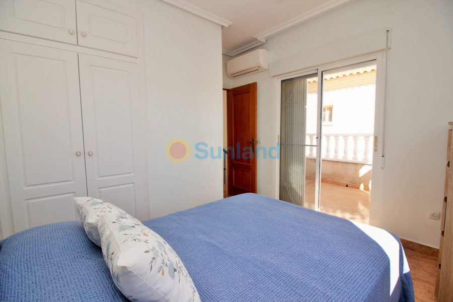 Använda fastigheter - Villa - Playa Flamenca