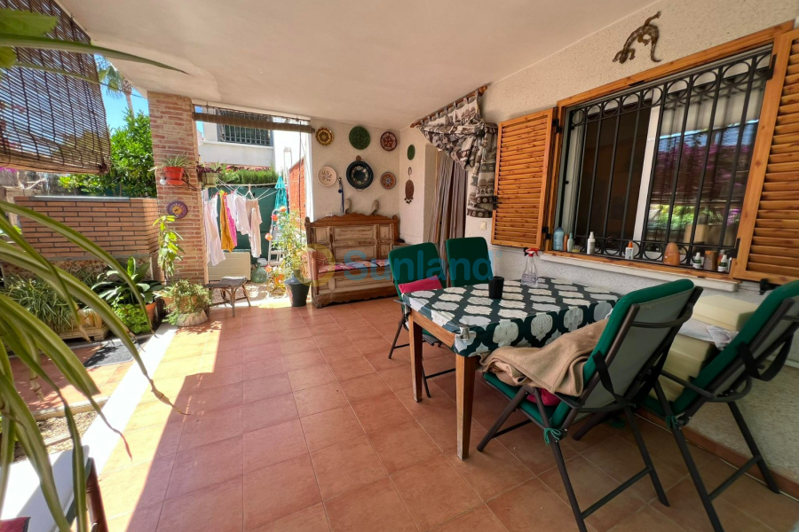 Resale - Townhouse - Daya Vieja