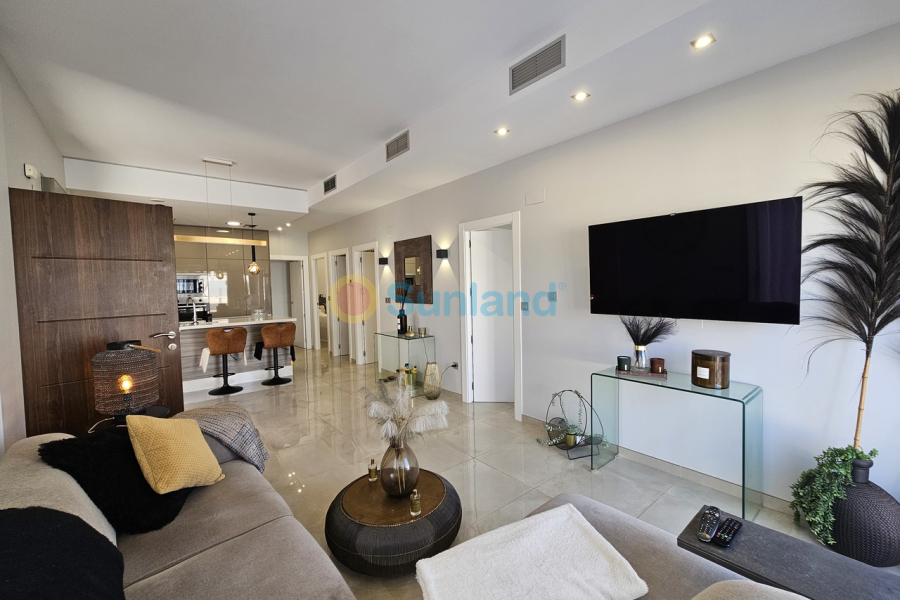 Resale - V - Villamartin