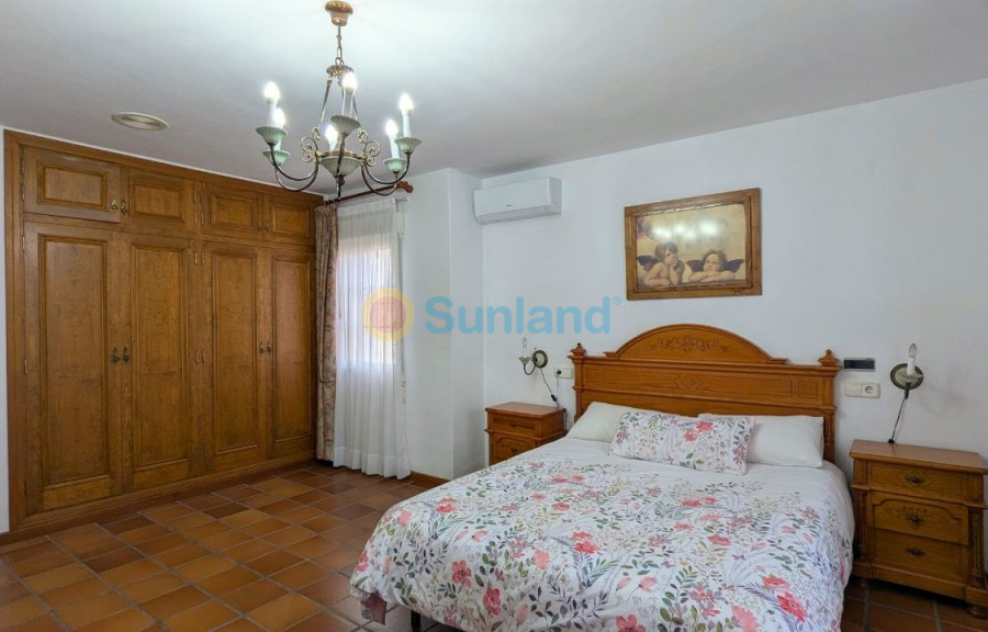 Verkauf - Detached Villa - Mil Palmeras