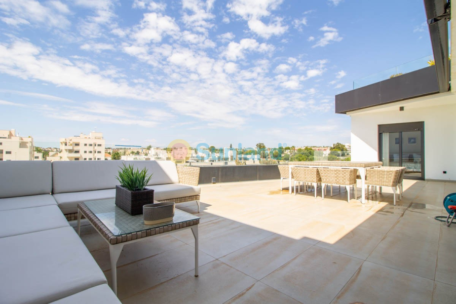 Resale - Apartment - Orihuela Costa - Villamartin