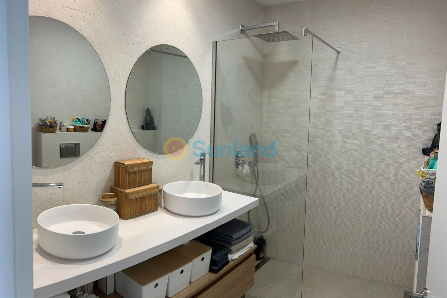 Resale - Apartment - Orihuela costa - 
