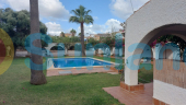 Resale - Villa - La Manga del Mar Menor - 