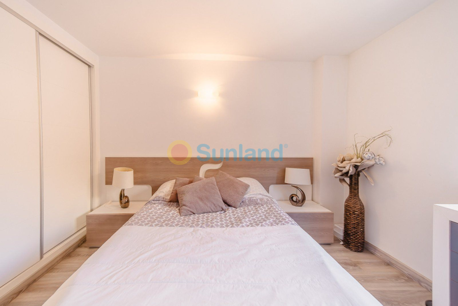 Resale - Apartamento - Torrevieja - Playa del Cura