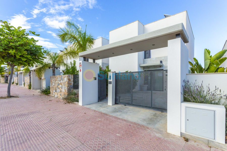 Resale - Villa - Ciudad Quesada
