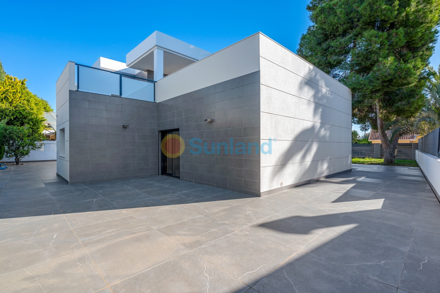 Вторичка - Bилла - Campoamor