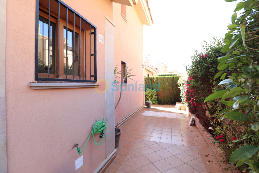 Resale - Villa - Algorfa - La finca Golf