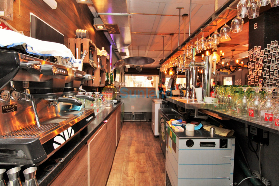 Resale - Commercial - Villamartin